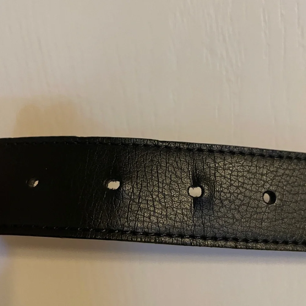 Nike Reversible Black Or Brown Leather Belt with Silver Buckle L‎ 38-40